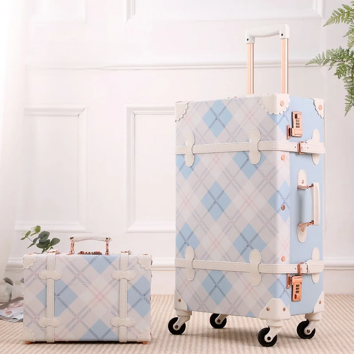 Reis in stijl met deze retro hardcase kofferset, vintage bagage met veel ruimte voor organisatie.