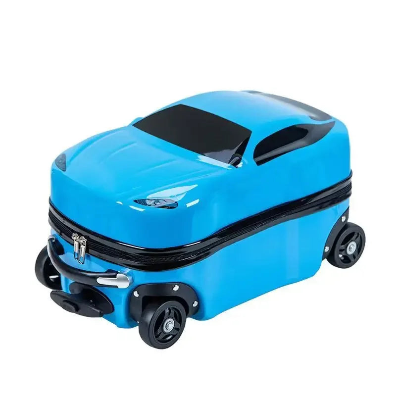 Gedetailleerde kinderreiskoffer met 3D auto design. Stevige harde koffer voor kinderreisbagage en speelgoed.