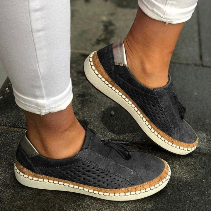 Groene vegan leren orthopedische zomerschoenen voor dames. Comfortabel voor dagelijks gebruik en zomerse wandelingen.