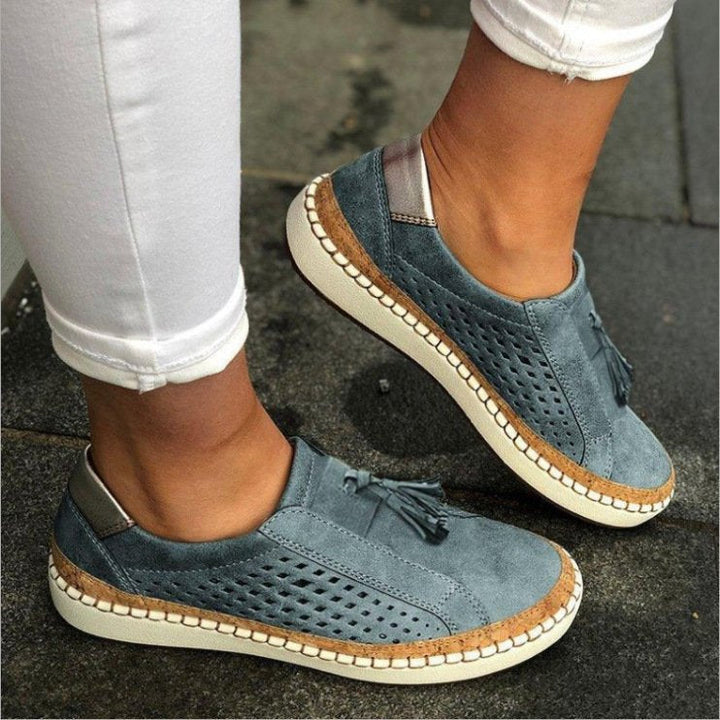 Zwarte orthopedische dames zomerschoenen. Bieden comfort, stijl en ademend vermogen voor elke zomerse gelegenheid.