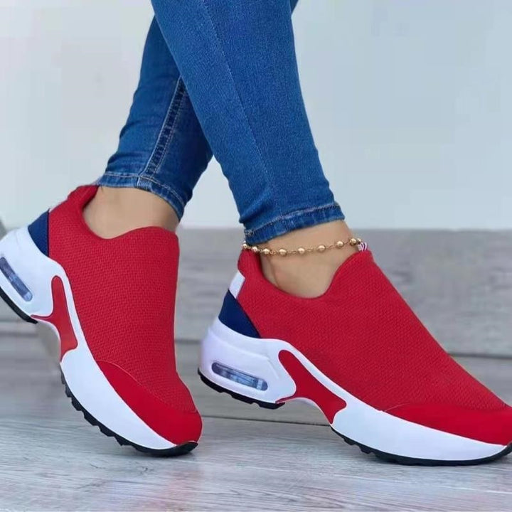 Rode RedSneaks dames sneakers met orthopedische zool; ultiem comfort en voetondersteuning voor dagelijks gebruik.