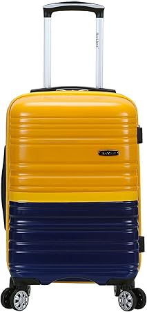 “Cotton Candy” roze hardcase koffer open, met ritsvakken en verdelers, klaar voor de vakantie inpakken.