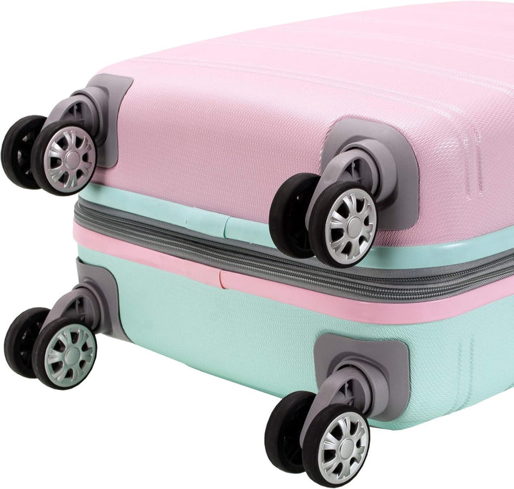 Interieur van de "Cotton Candy" hardcase carry-on, georganiseerd met pakbanden en netvakken. Efficiënt reizen.