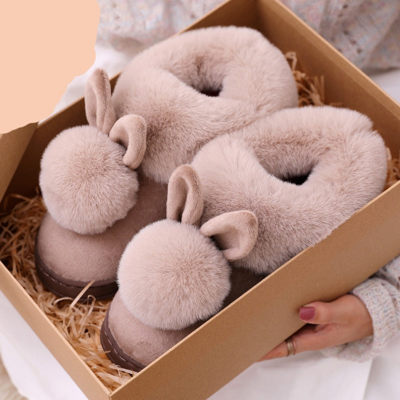 Roze dames bunny pantoffels, zacht en warm, perfect als comfortabele huisslippers voor vrouwen.