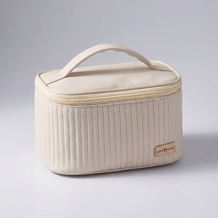 Georganiseerde make-up tas NeatCase met meerdere vakken voor al je beautyproducten. Ideaal voor onderweg.