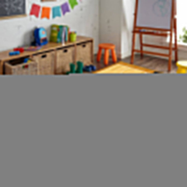 Antislip sporttapijt in voetbaldesign met realistische veldmarkeringen, ideaal voor speelkamers, krasbestendig & duurzaam.