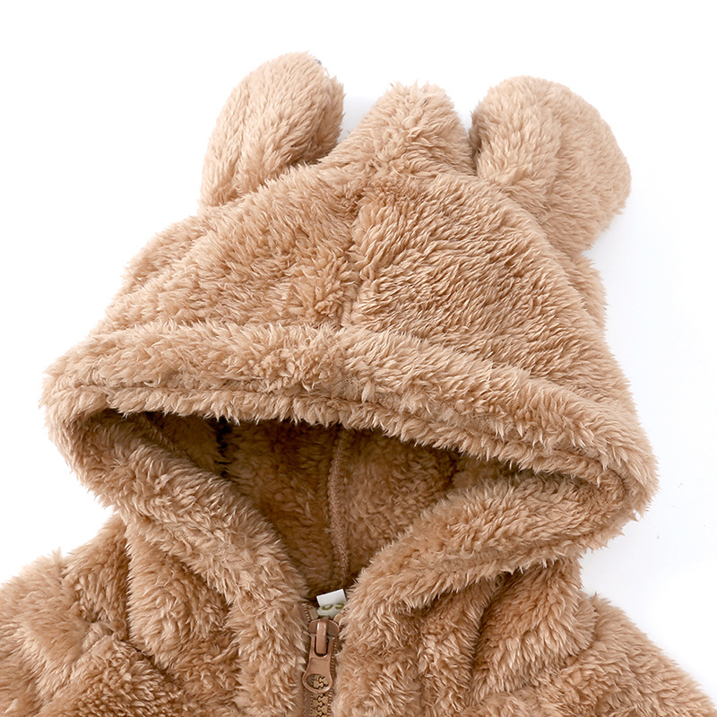 Knusse teddy jas van pluche voor baby's, een schattige en warme kinderjas voor de koude wintermaanden.