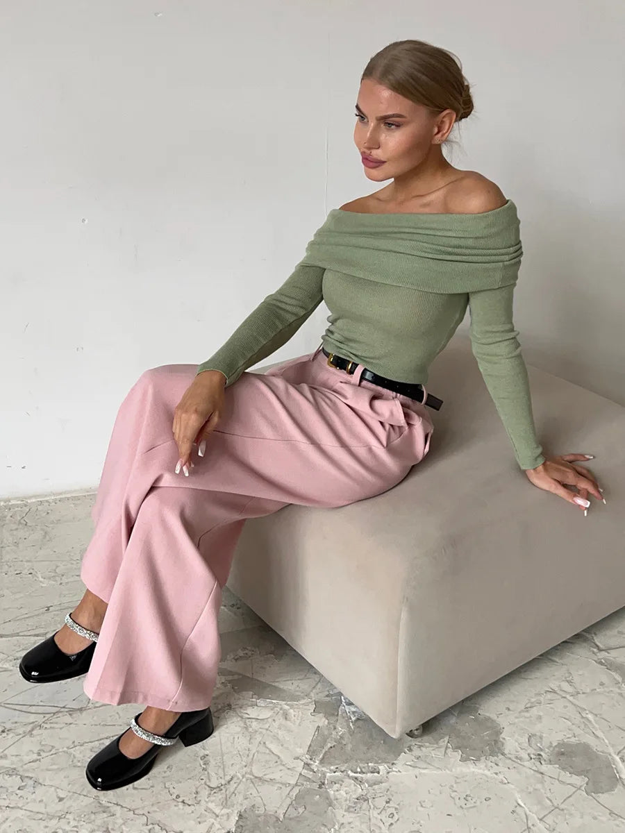 Dames off-shoulder trui, elegant ontwerp, zacht materiaal, aangesloten pasvorm, veelzijdig.