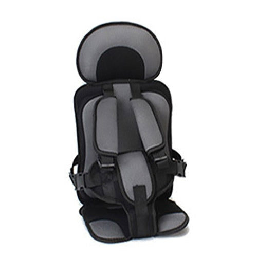 Veilige autostoel voor kinderen, ergonomisch, met zijdelingse botsbescherming, eenvoudige installatie, wasbare hoezen, modern uiterlijk.