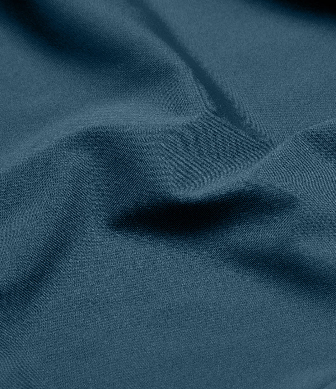 Zwarte 2-in-1 dames yoga shorts met hoge taille, ademend materiaal en praktische zakken, ideaal voor sport.