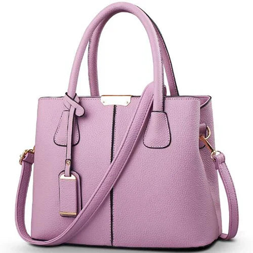 Zwarte dames crossbody tas van kunstleer, elegant en ruim, voor stijlvolle vrouwen in het dagelijks leven en bij gelegenheden.