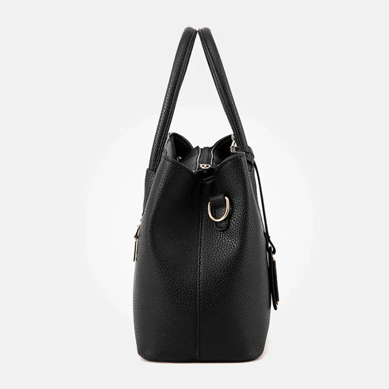 Zwarte dames crossbody tas van kunstleer, elegant en ruim, voor stijlvolle vrouwen in het dagelijks leven en bij gelegenheden.