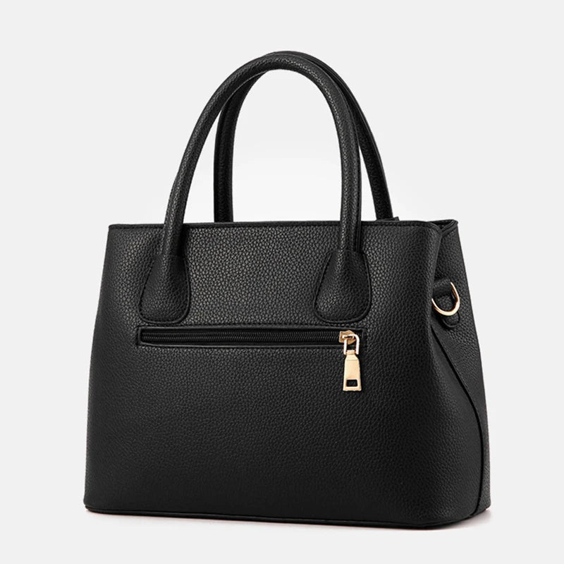 Zwarte dames crossbody tas van kunstleer, elegant en ruim, voor stijlvolle vrouwen in het dagelijks leven en bij gelegenheden.