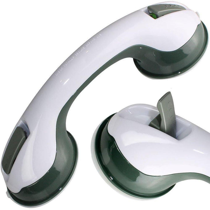 SecureGrip handgreep in de douche gemonteerd, robuuste handgreep met sterke zuignappen op gladde tegels voor stabiele grip.