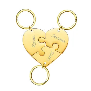 Glanzende roestvrijstalen hart puzzel sleutelhangers, gepersonaliseerd met namen, duurzaam cadeau.
