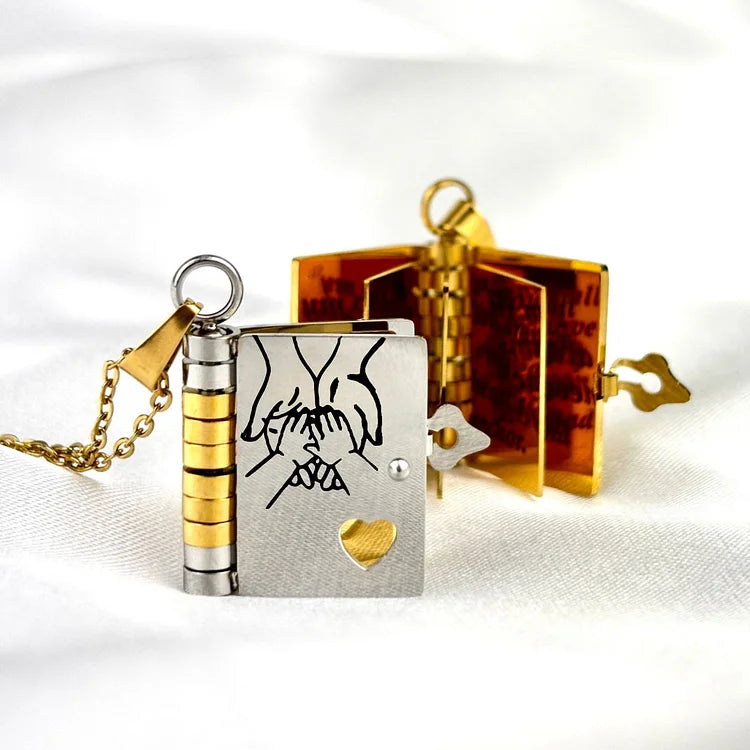 Zilveren unisex boek hanger ketting, een persoonlijk sieraad. Ideaal cadeau voor liefhebbers van boeken.