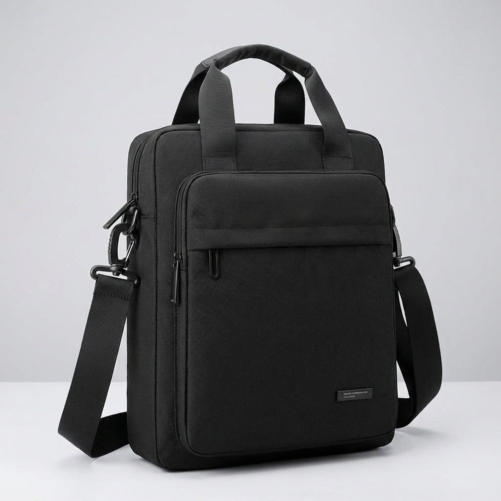 Stijlvolle slanke messenger werktas van waterdicht nylon. Ideaal als unisex laptoptas voor reizen en zakelijk gebruik.