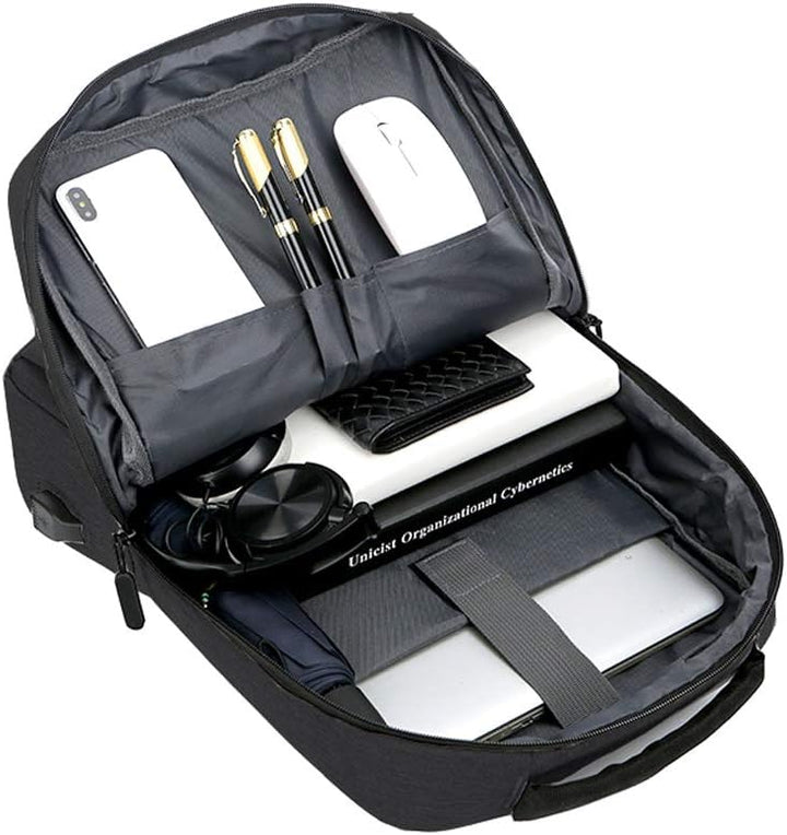 Zwarte, waterdichte laptoprugzak met USB-oplaadpoort, slank design voor werk, school of reizen.