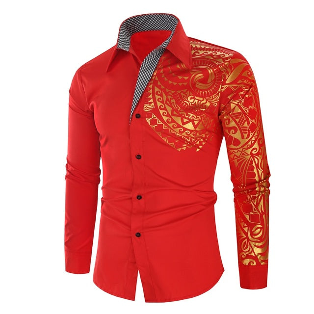 Modern heren overhemd met uniek slim fit design en chique gouden accenten, perfect als statement piece.