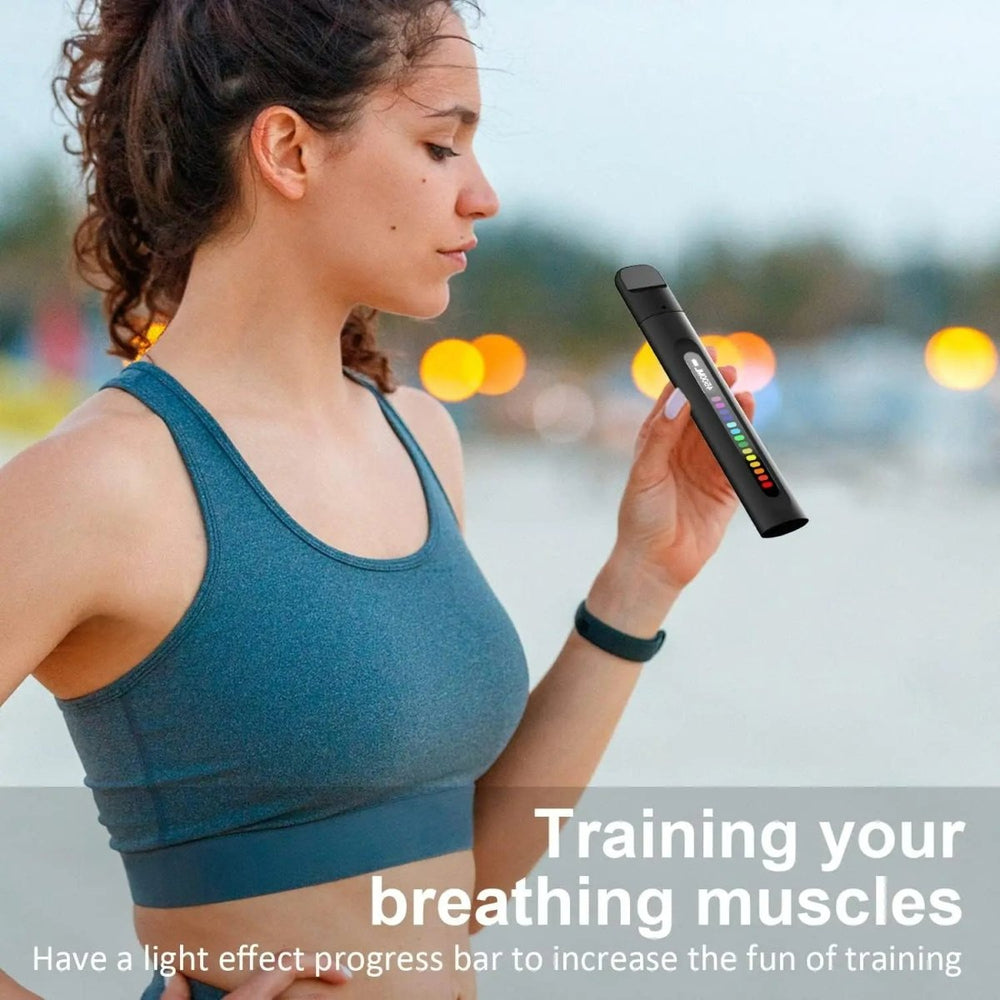 Compacte BreathBoost ademtrainer, blauw, voor dagelijkse ademspiertraining ter verbetering van conditie en welzijn.