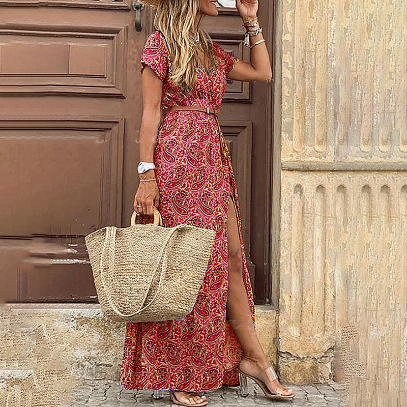 Zomerse Boho maxi-jurk voor dames met een vloeiend silhouet en paisley-patroon, ideaal voor warme dagen.