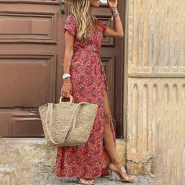 Zomerse Boho maxi-jurk voor dames met een vloeiend silhouet en paisley-patroon, ideaal voor warme dagen.