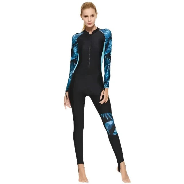 Zwempak met UV-bescherming UPF 50+, elegant en comfortabel, in aquablauw, perfect voor strand en watersport.