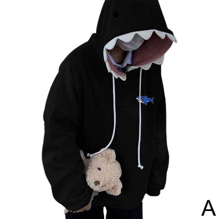 Zwarte SharkHoodie™ unisex trui, comfortabele kleding met speels haaiendesign en capuchon.