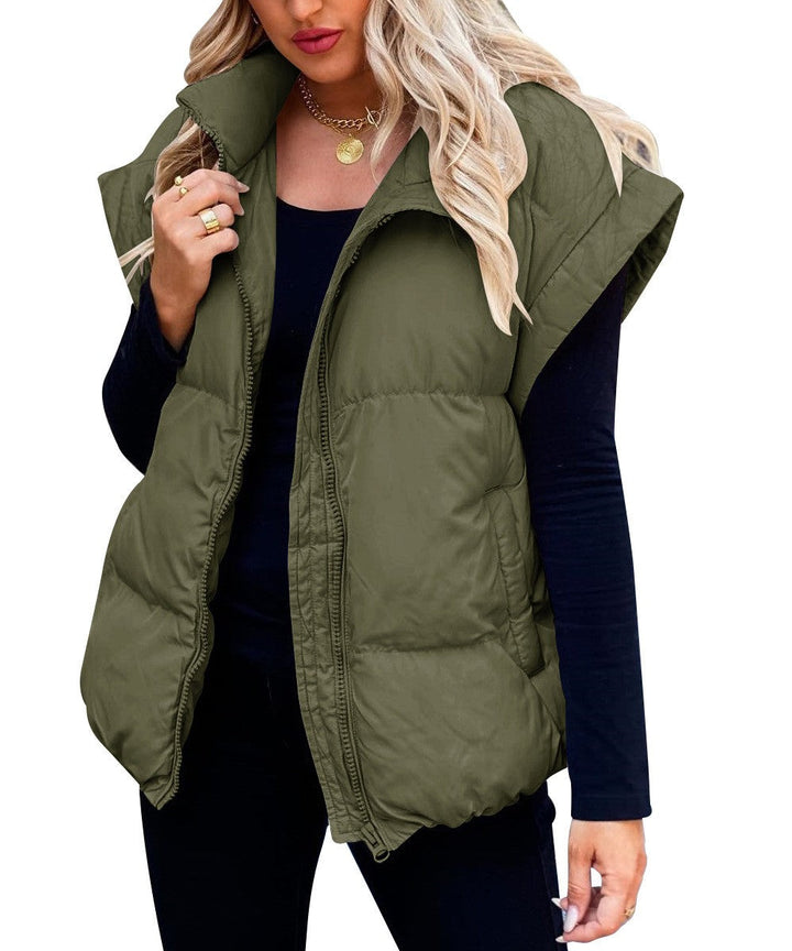 Warm dames wintervest: gewatteerd puffer model. Ideaal als mouwloos mode-item voor de koudere dagen.