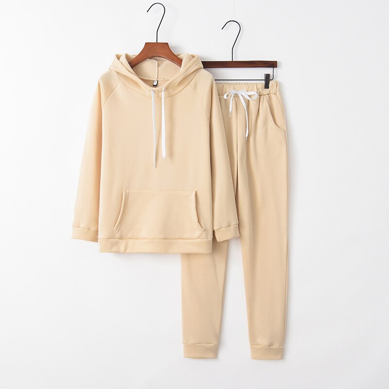 Vrijetijds dames trainingspak met capuchon en elastische taille, super comfortabel en chic.