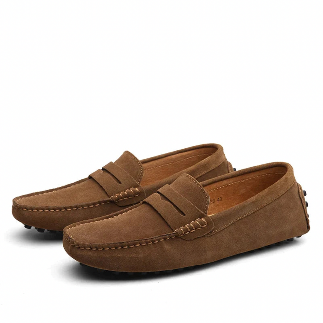 Trendy zwarte heren loafers, comfortabel en met authentiek Italiaans design.