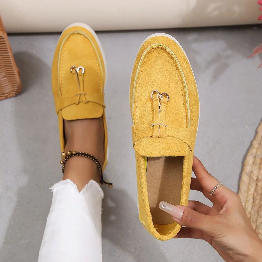 Platte dames loafers, ideale lente- en herfst instappers die comfort en elegantie combineren voor elke dag.