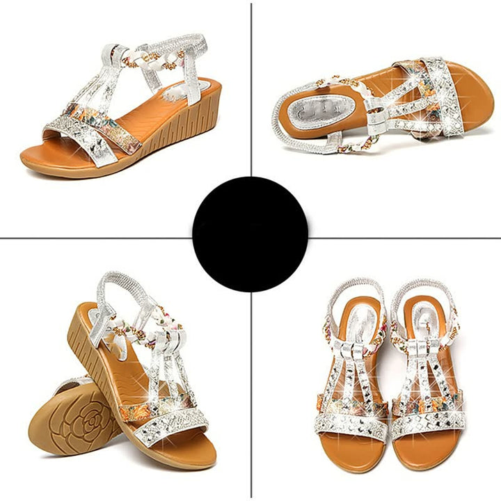 Stijlvolle dames slippers met comfortabele sleehak. Elegant ontwerp voor de zomer.