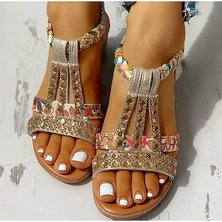 Mooie en stijlvolle PrettyFeet™ dames sleehak slippers voor een elegante look; perfect voor elke zomerse gelegenheid.