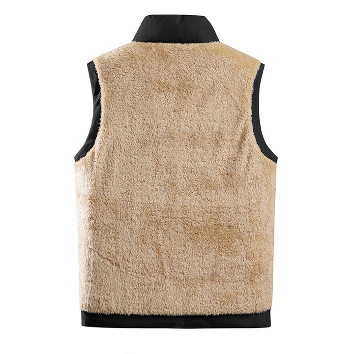 Casual stijlvolle heren bodywarmer met bont kraag; ideaal voor outdoor avonturen en dagelijkse mode.