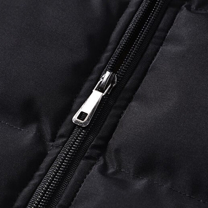 Nieuwe collectie: heren bodywarmer met stijlvolle bontdetails, een must-have voor de koude dagen.