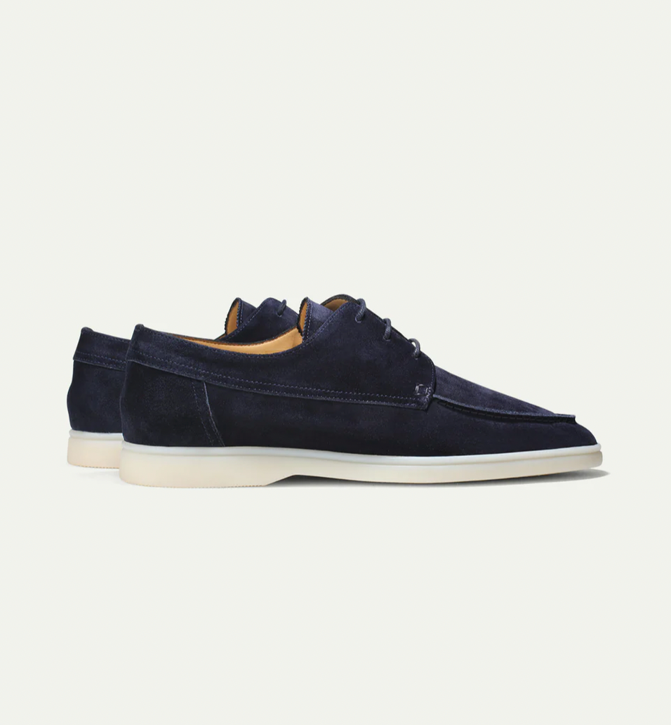 Nette heren loafers voor kantoor of speciale gelegenheden. Comfortabele en stijlvolle slip-on schoenen voor heren.