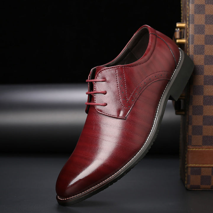 Twee Lennard heren brogue veterschoenen, comfortabel en elegant. Een klassieke keuze voor de moderne man.