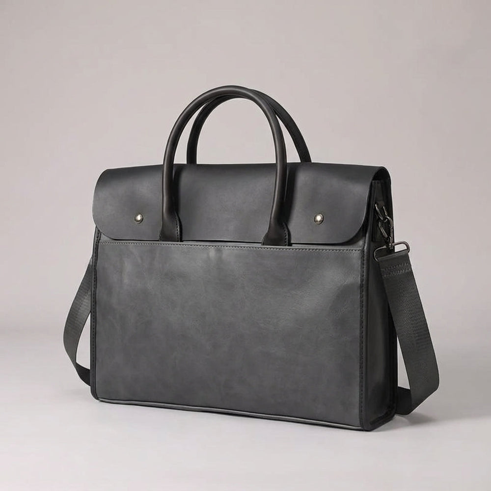 Interieur van de RetroCarry heren aktetas met meerdere vakken voor optimale organisatie van je 14 inch laptop.
