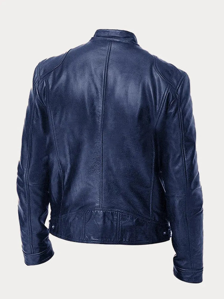 Heren jas in racer stijl, slim fit, getoond op een mannequin. Accentueert de moderne pasvorm en design.