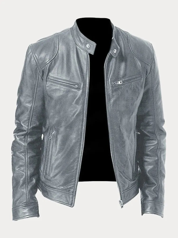 Detail van de rits en opstaande kraag van deze heren slim fit jas, accentueert de scherpe, moderne stijl.