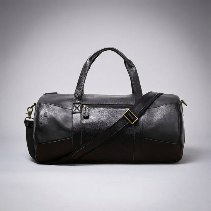 Moderne Gripwell weekendtas in bruin, geschikt als stijlvolle unisex schoudertas voor elke reis.