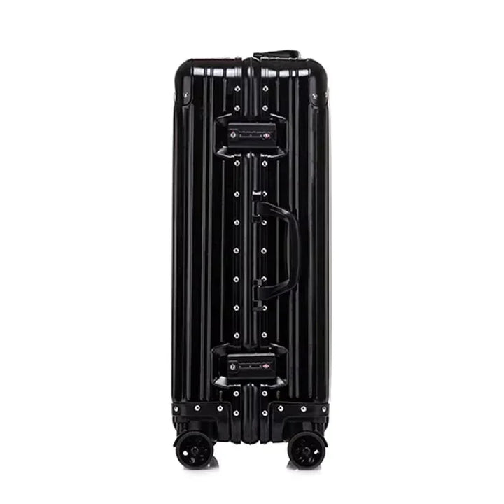 Duurzame aluminium magnesium zakenreiskoffer, geschikt als handbagage of ruimbagage. Met TSA slot.