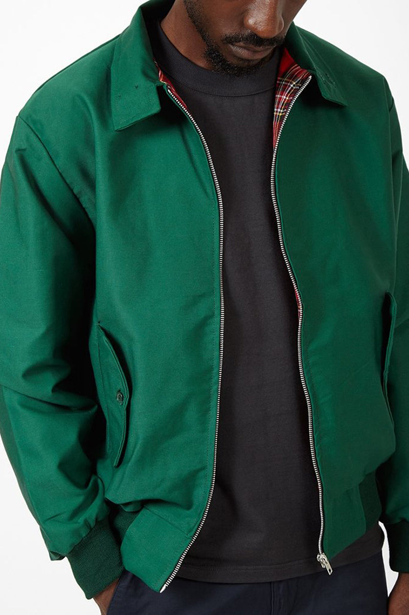 Stijlvolle Harrington-jas voor heren in klassiek design, met opstaande kraag, geribbelde manchetten en praktische zakken.