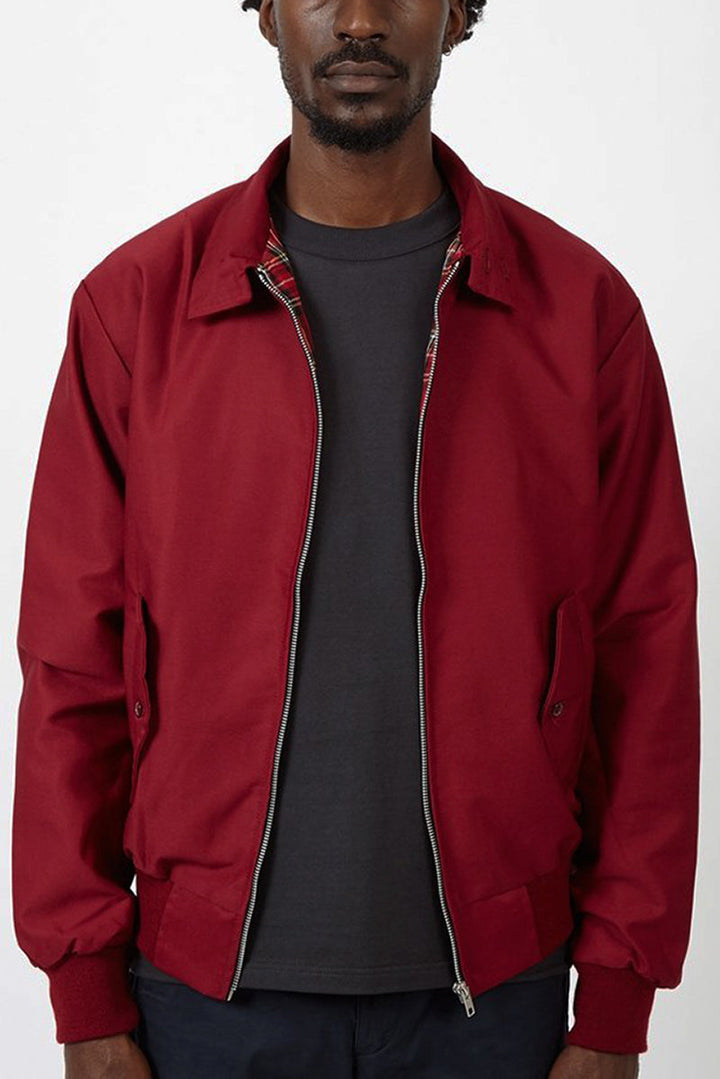 Stijlvolle Harrington-jas voor heren in klassiek design, met opstaande kraag, geribbelde manchetten en praktische zakken.