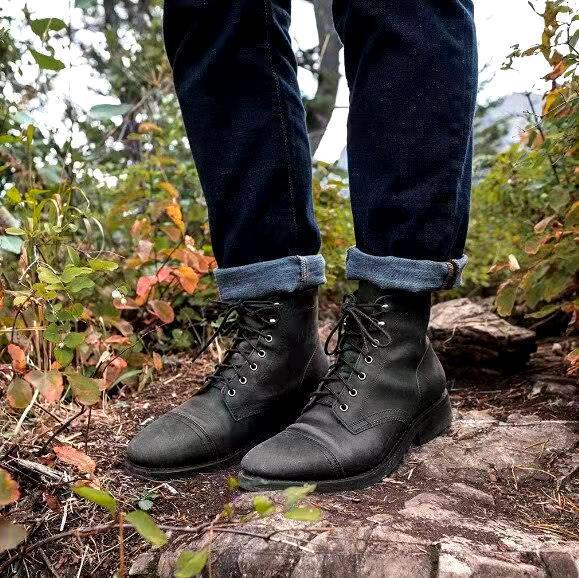 Leren herenlaarzen voor herfst en winter, met een tijdloos design en moderne comfortfuncties.
