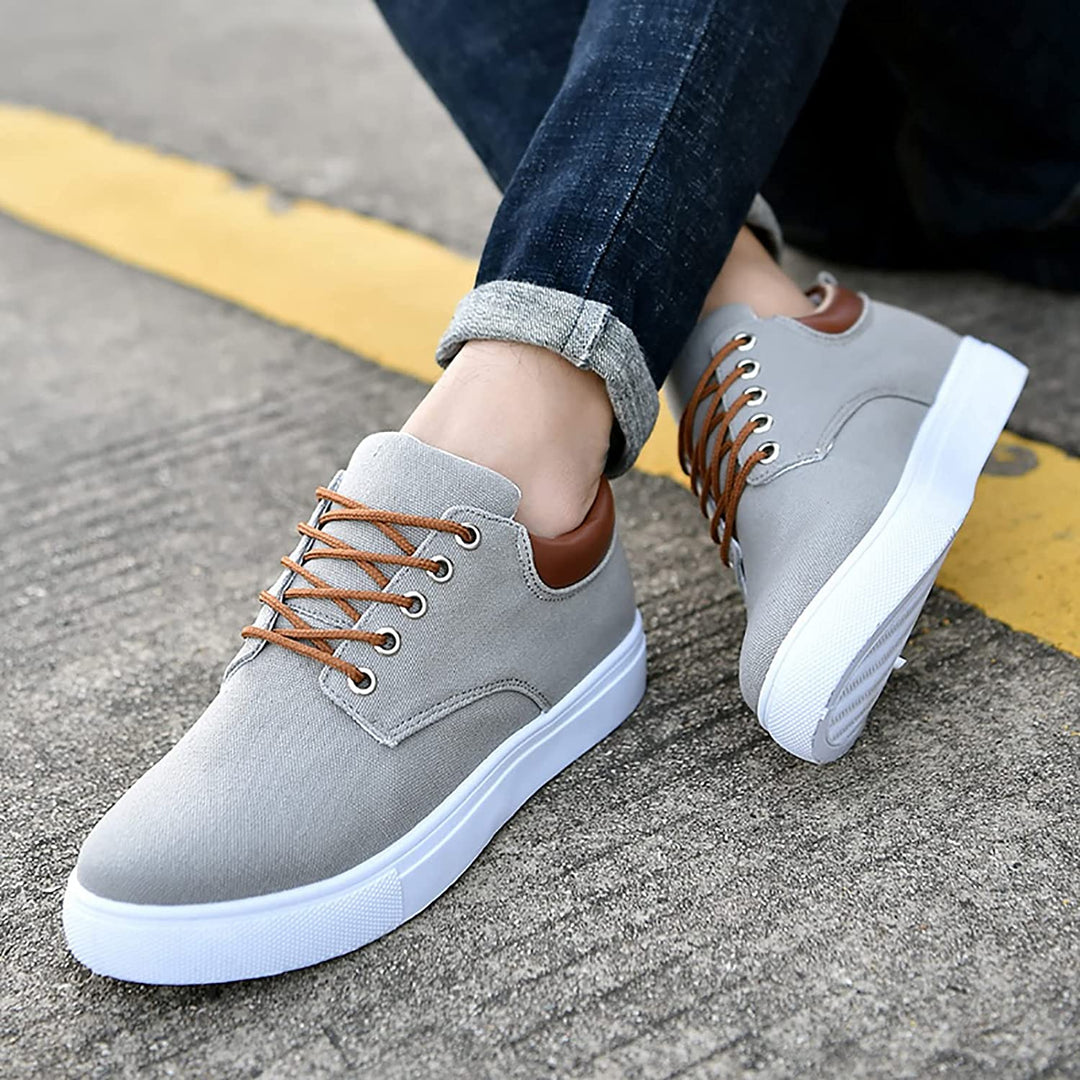 Uniek David model heren sneakers, stoer en modern met een opvallende witte zool.
