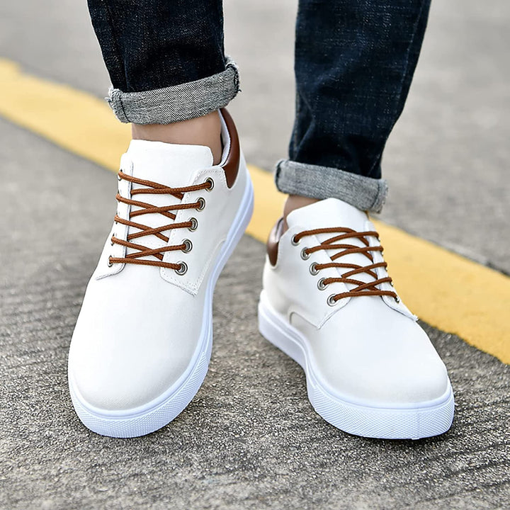Stoere heren sneakers David met robuuste look en frisse witte zool.