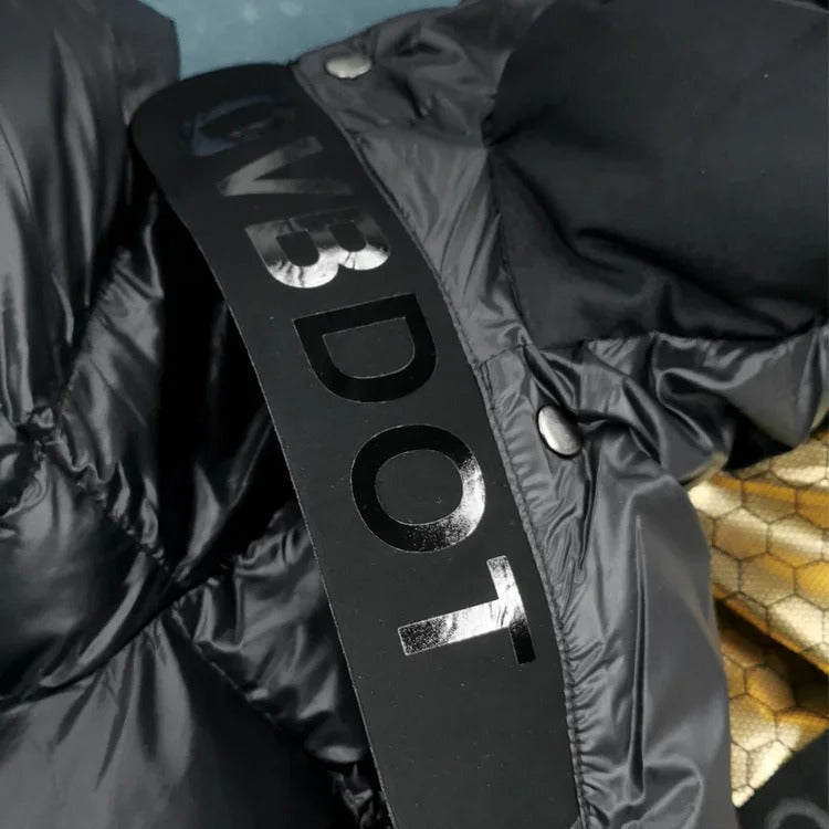 Stijlvolle dames dons winterjas, waterdicht, elegant, zwarte kleur, houdt warm en biedt optimale bescherming.