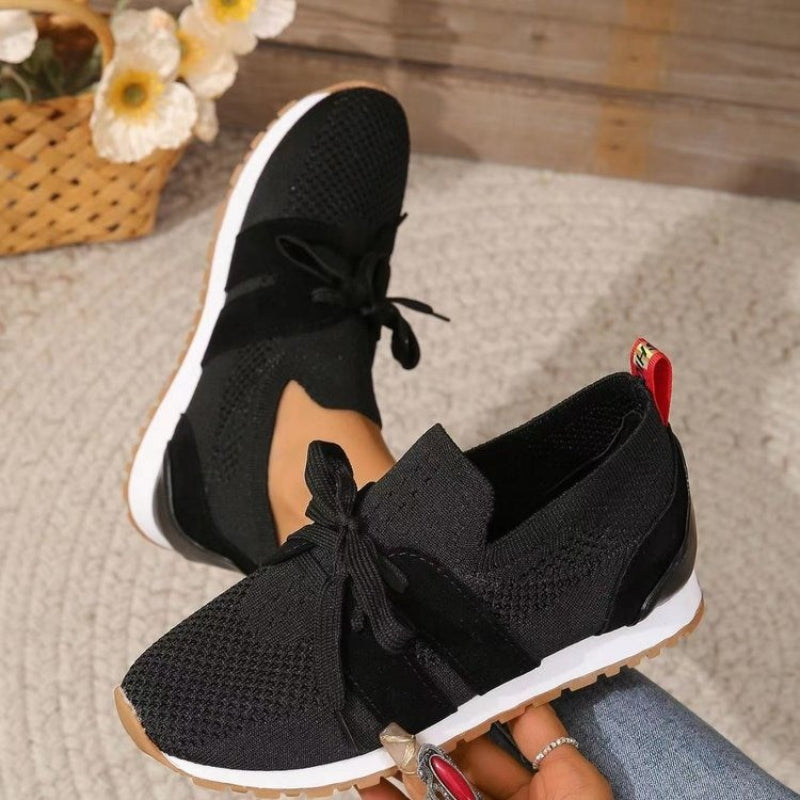Stijlvolle orthopedische dames sneakers met ademend mesh-materiaal en ergonomische zool, ideaal voor dagelijks gebruik.